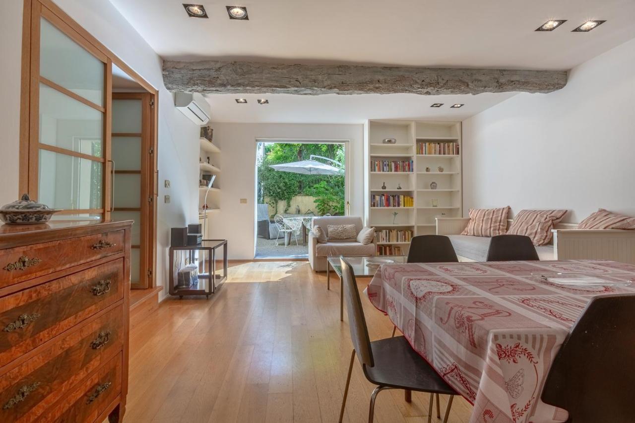 Pleasant Central Apartment With Garden Bologna Exterior photo